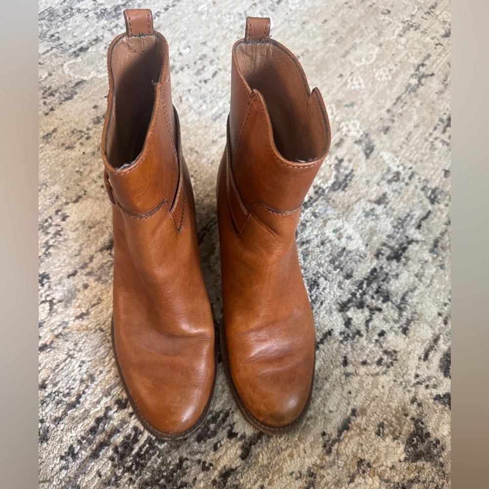 J Crew Parker cognac leather classic brown low heel ankle boots size 6 - Picture 11 of 13